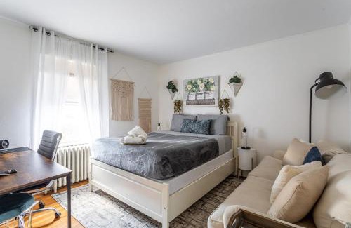Cove - East Side - Shippan Casa | The Fred Deluxe 7 BR by I95 Train HarborVw Beach