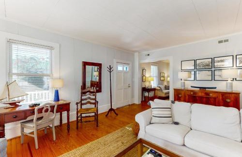 Morehead City Casa | The Front Porch on Ann Street