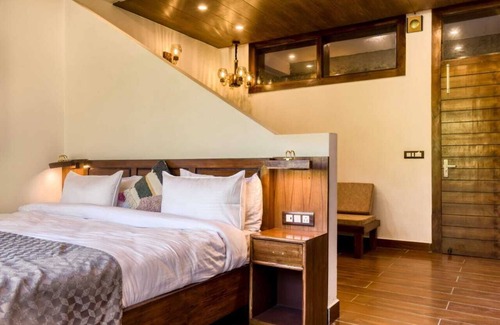 Majkhali Hotel | The FrostWood