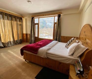 Manali Casa | The Frozen Villa