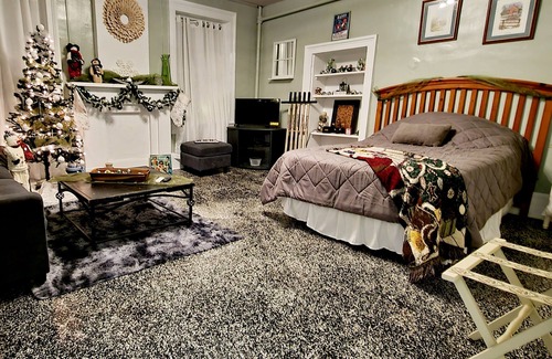 Mount Vernon Cama Y Desayuno | The Fry Guest House Bed & Breakfast Welcomes You !