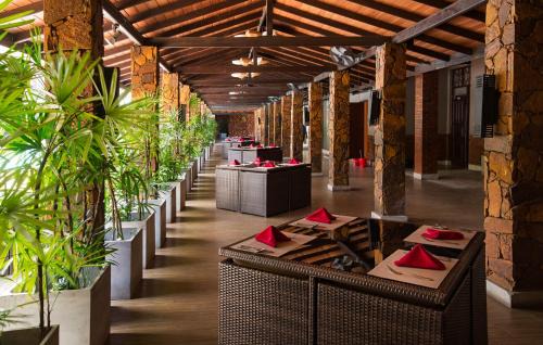 Seeduwa - Katunayake Hotel | The Full Moon Hotel Katunayake