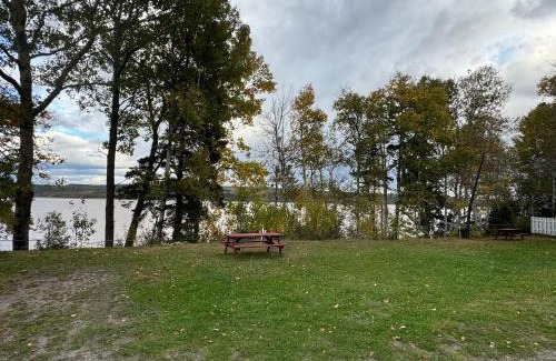 Edgetts Landing Hotel | The Fundy Rocks Resort