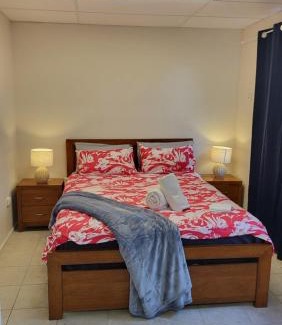 East Brisbane Cama Y Desayuno | The Gabba B&B