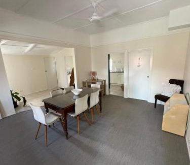 East Brisbane Cama Y Desayuno | The Gabba B&B