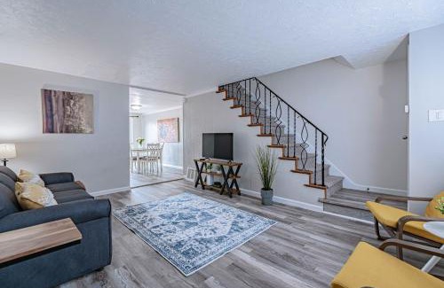 Allentown Casa | The Gallery, an Allentown Retreat with Views!
