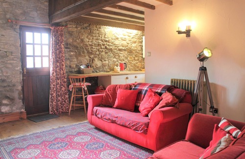 Llanrhidian Higher Cabaña | The Gallery at Blaen Cedi Farm - Nuevo para julio de 2019