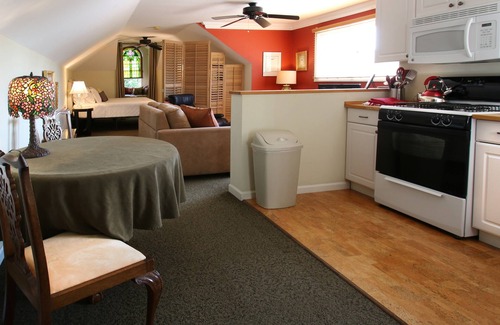 Thomas Square Hotel | The Galloway House Inn