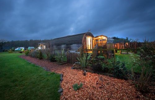 Newton Stewart Apartamento | The Galloway Steading - The Stag Hoose family cabin with Hot Tub and Fire Pit