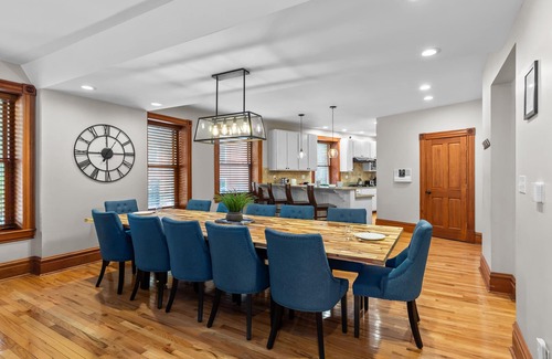 Soulard Casa | The Game Room Getaway | JZ Vacation Rentals
