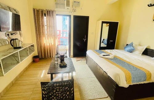 Tapovan Hotel | The Gange Hill By Green Bird Hospitality