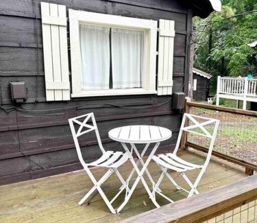 Hendersonville Casa | The Garden Cottage
