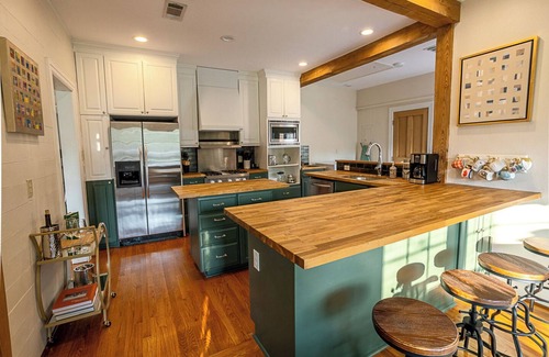 Mid City South Cabaña | The Garden District Cottage - minutes from LSU and many of BR’s top restaurants