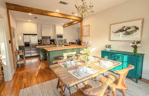 Mid City South Cabaña | The Garden District Cottage - minutes from LSU and many of BR’s top restaurants