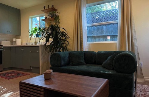 Clarkdale Casa | The Garden Escape – Charming Home with Parking & Garden