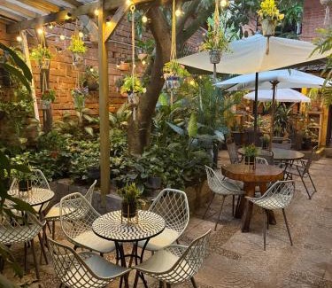 Zona Rosa Hotel | The Garden Lleras 10
