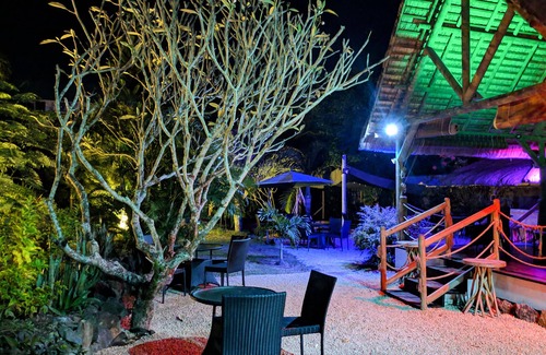 Cap Malheureux Hotel | The Garden Lodge Pereybere - Piscine