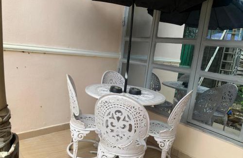 Mushin Cama Y Desayuno | The Garden Residence