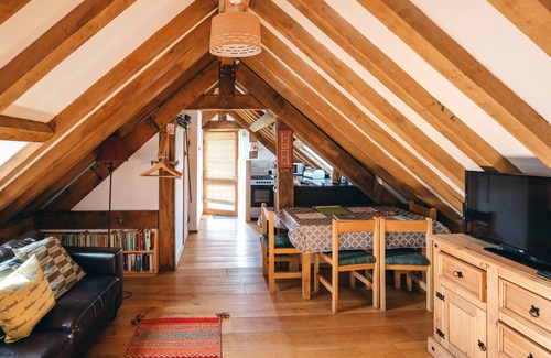 Eaton Mascott Cabaña | THE GARDEN ROOM ,RYTON GRANGE - sleeps 2 guests in 1 bedroom