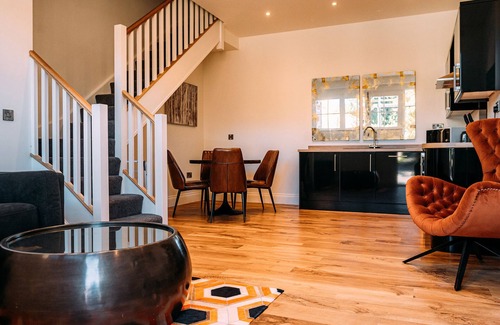 Clitheroe Cabaña | THE GARDENER, romantic in Waddington