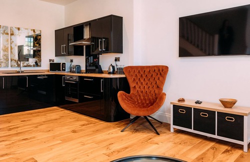 Clitheroe Cabaña | THE GARDENER, romantic in Waddington