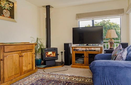Onemana Casa | The Gardener's Beach House - Onemana Holiday Home