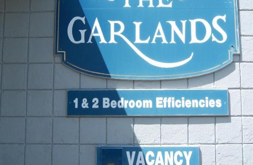 Dennis Port Hotel | The Garlands Motel