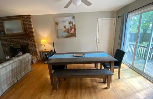 Woodfield Casa | The Garnet Goliath Columbias Biggest BnB Yard