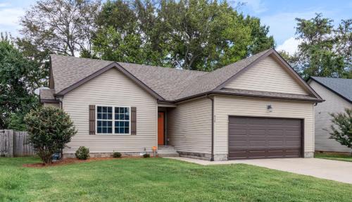 Clarksville Casa | The Gate 4 Getaway!