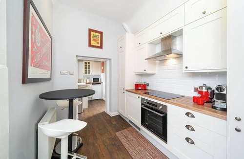 Dundee Chalet De Esquí | The Gate Lodge - Tradition mixed with Modern Desig