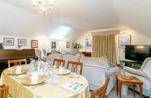 Dronfield Casa | The Gatehouse-Uk11836