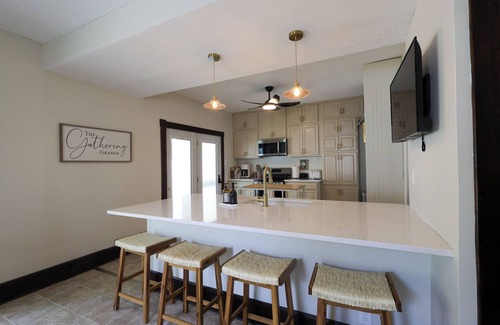 Lexington Casa | The Gathering Grange- 6 Bedrooms, Sleeps 12
