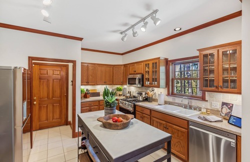 Kalispell Casa | The Gathering Home- Hot Tub, Sauna, Game Room, Mtn Views!