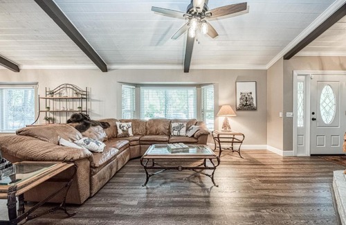 Shaver Lake Casa | The Gathering Place