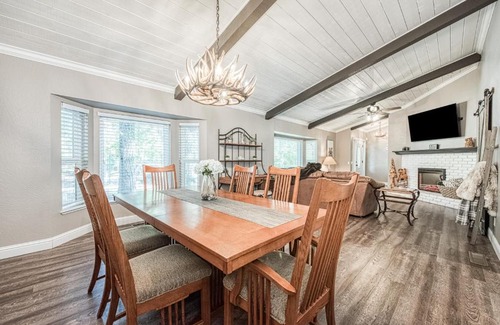 Shaver Lake Casa | The Gathering Place