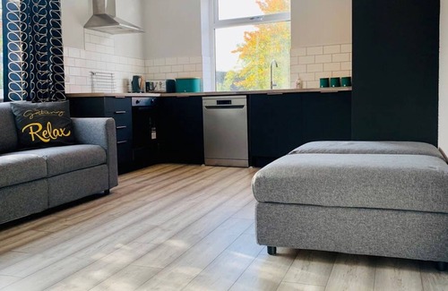 Trafford Apartamento | The Gathering Sale - Sleeps Up To 22