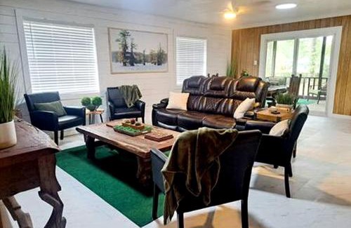 Karnack Casa | The Gator Den at Caddo Lake in Karnack, Texas