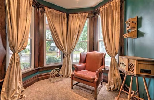 Terre Haute Casa | The Gatsby House: A Historic Gem!