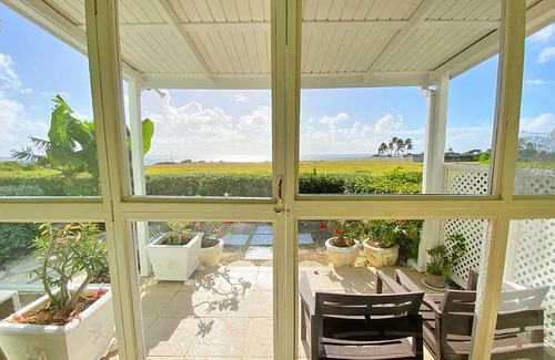 Apple Hall Casa | The Gem is Located a few Minutes Walk to the Gorgeous Bottom Bay Beach