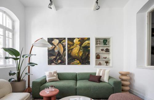 Neve Tzedek Apartamento | The Gem of Neve Tzedek Stylish Home by Sea N' Rent