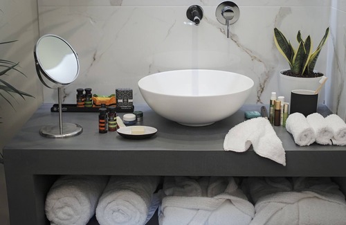 Psirri Hotel | The Gem Society Hotel