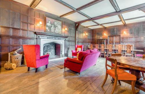 Eaton Mascott Casa | The Generals Quarters