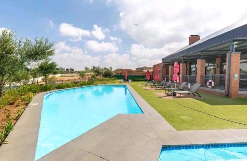 Boksburg Apartamento | @The Genesis near OR Tambo Airport