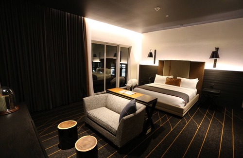 College Station Hotel | The George, by Valencia Hotel Collection