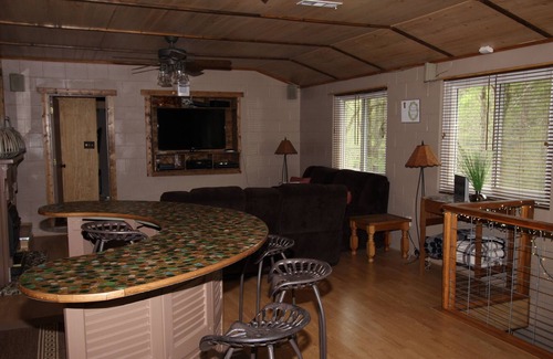 Smithville Casa | The Get Away - Sleeps 9