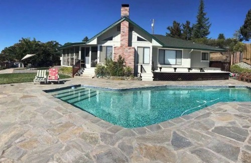 North Lakeport Casa | The Get-Away: Views from ABOVE the Lake!!