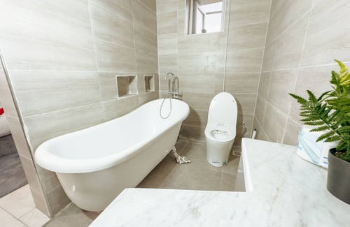Port Harcourt Hotel | The Gibs Hotel