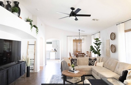 Power Ranch Casa | The Gilbert Haven - comfortable, stylish w/ pool
