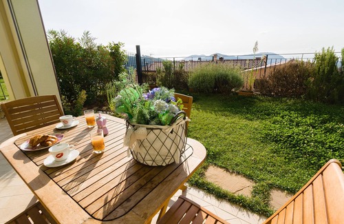 Bardino Nuovo Apartamento | La Ginestra, apartamento de un dormitorio con jardín, piscina y SPA
