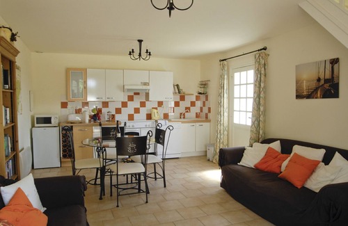 Chambourg-sur-Indre Casa | Las casas rurales de la mansión, La Petite Grange es una casa unifamiliar con jardín